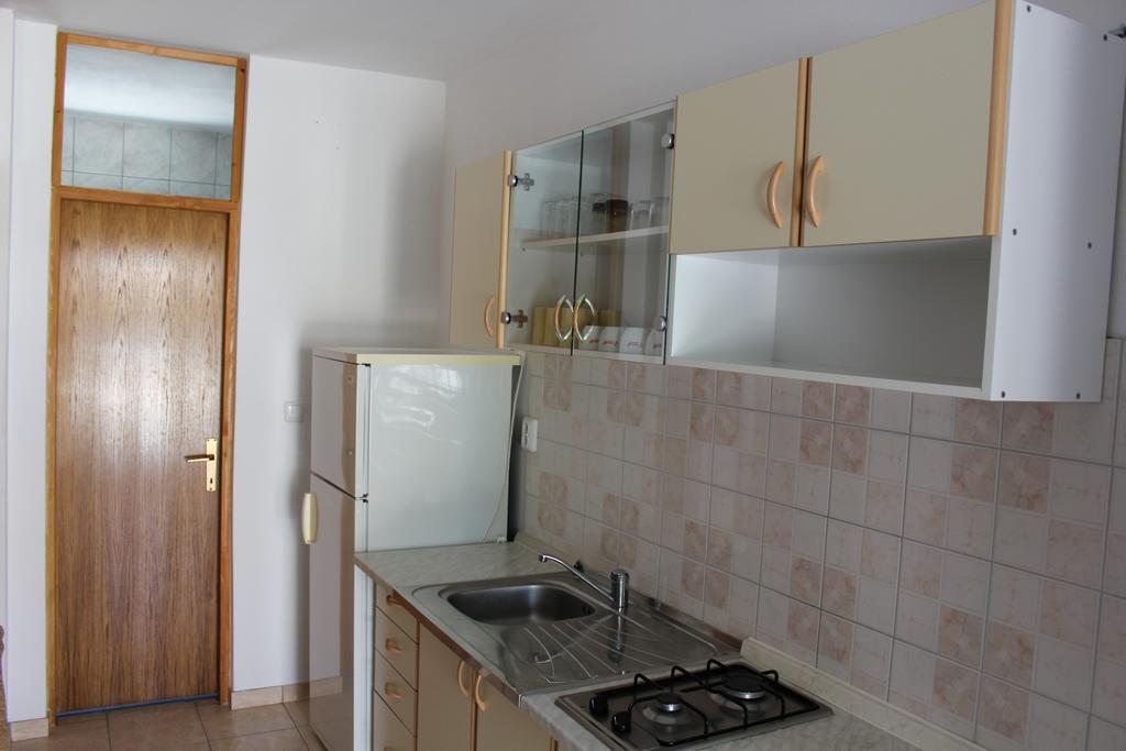 Apartments Istuk Vir Cameră foto
